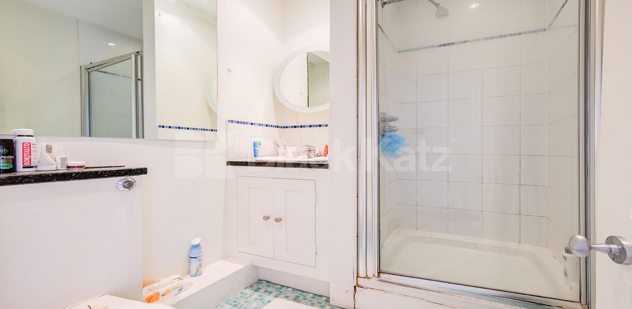 			1 Bedroom, 1 bath, 1 reception Flat			 Minford Gardens, SHEPHERDS BUSH